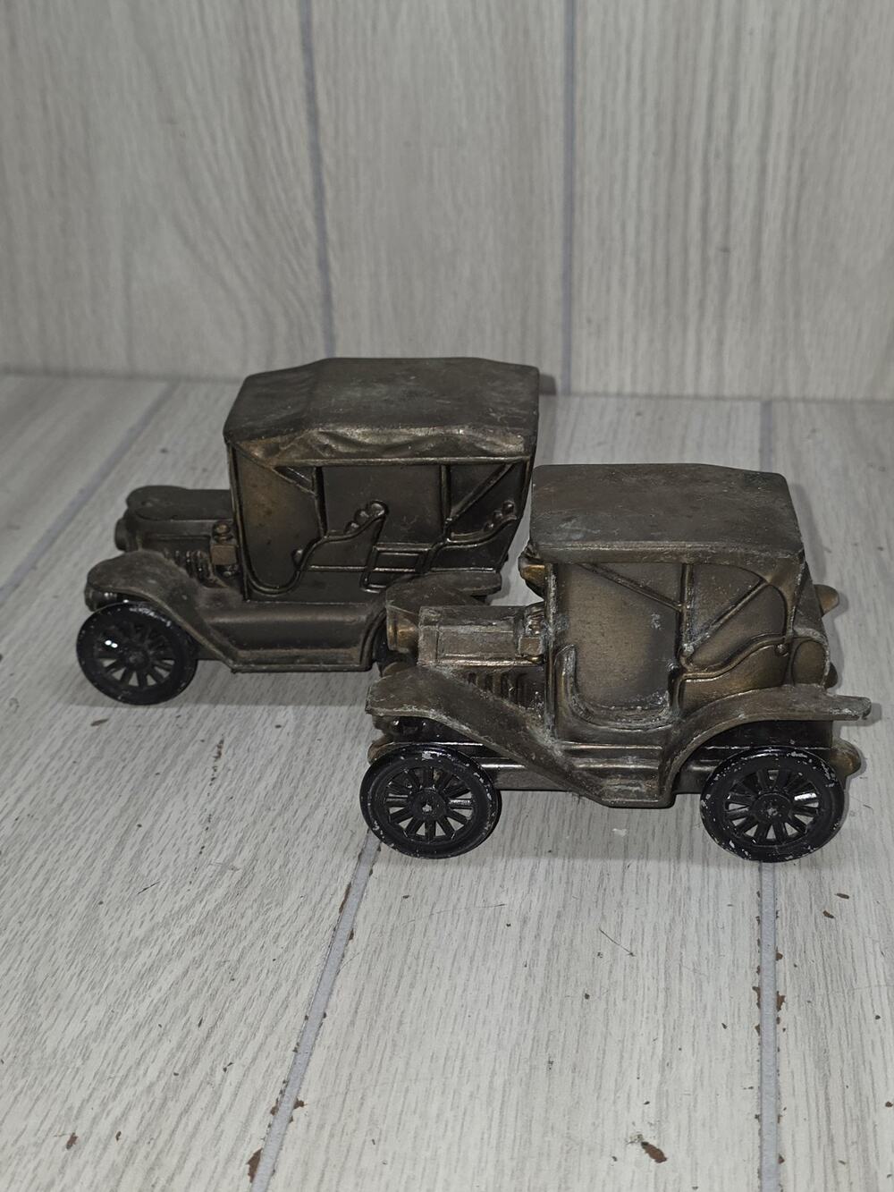 Antique 1908 Metal Car Bank Banthrico Inc Chicago Old Fashion Car Coin Banks 2